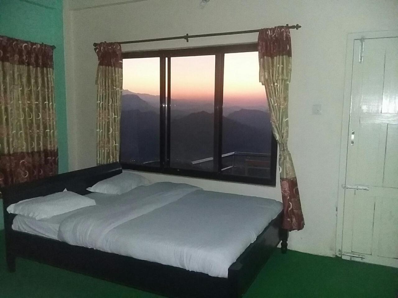 Himalayan Crown Lodge Покхара Экстерьер фото
