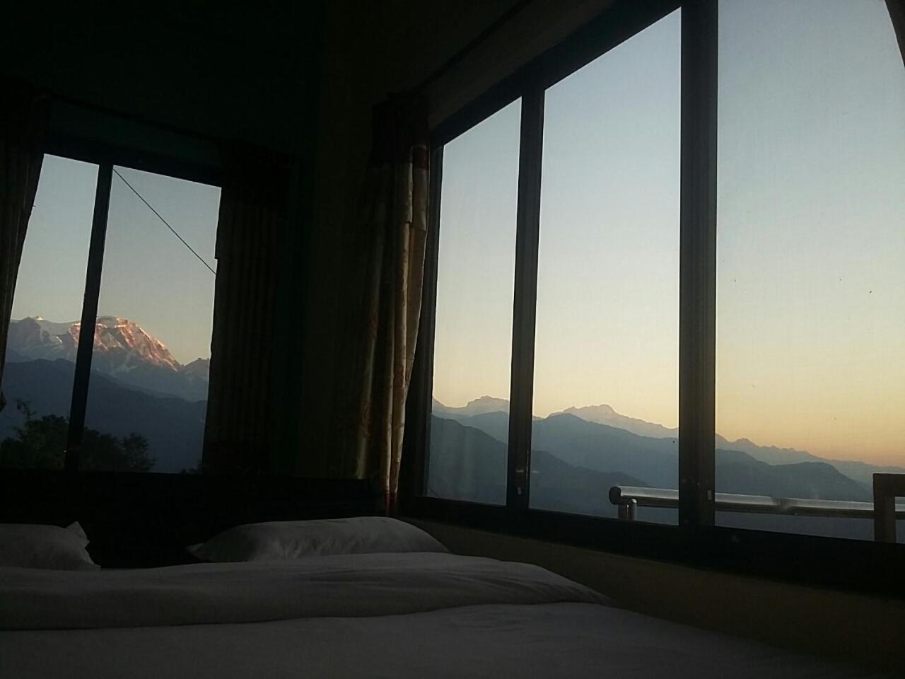 Himalayan Crown Lodge Покхара Экстерьер фото
