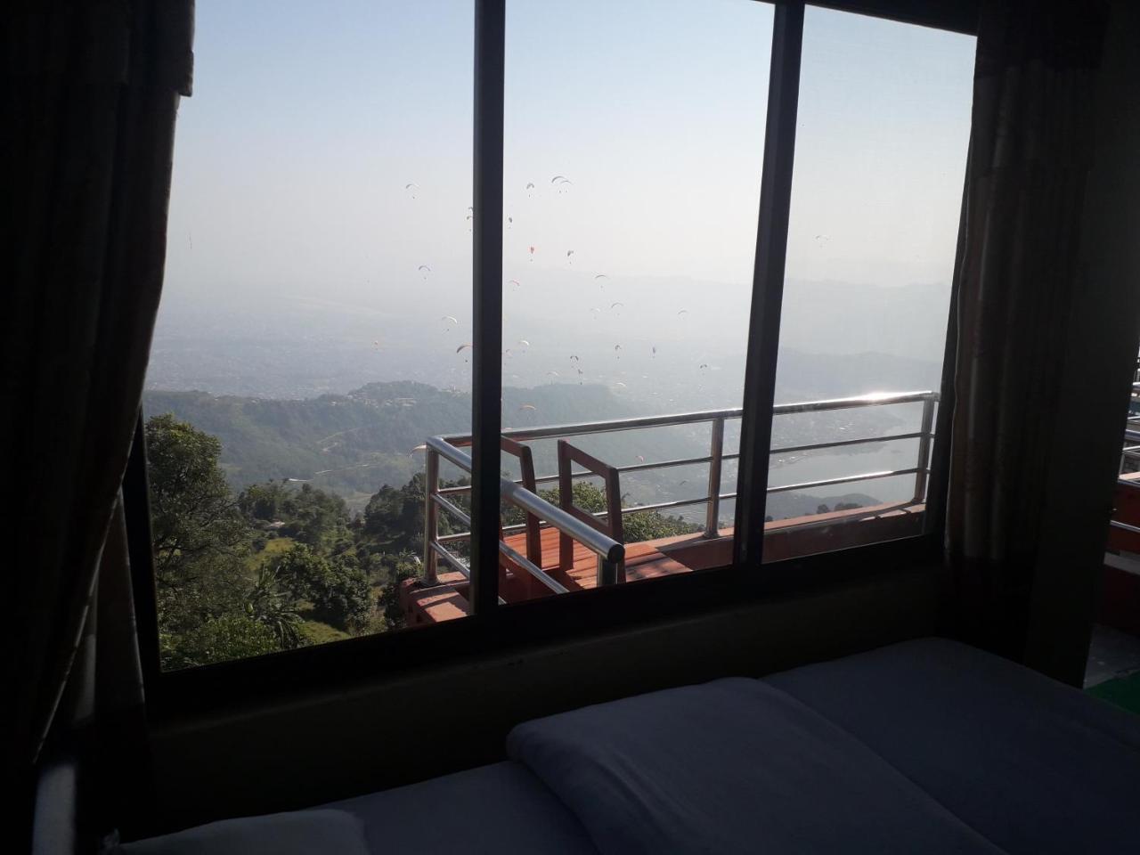 Himalayan Crown Lodge Покхара Экстерьер фото